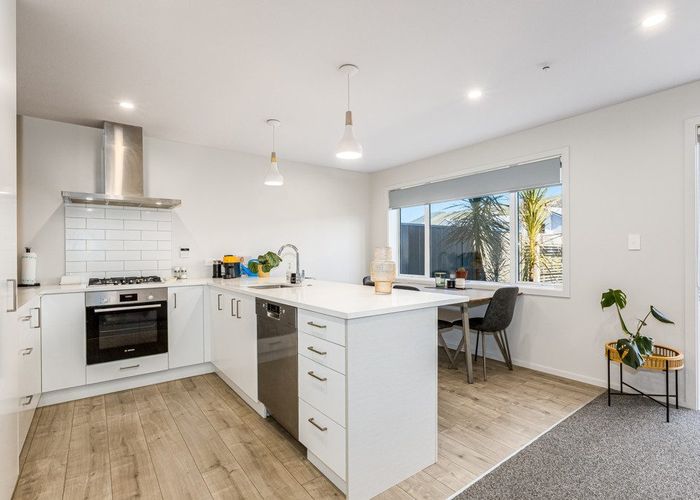  at 15 Kamana Way, Kenepuru, Porirua, Wellington