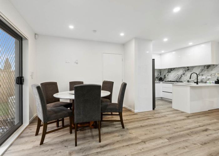  at 43F Beach Road, Papakura, Papakura, Auckland