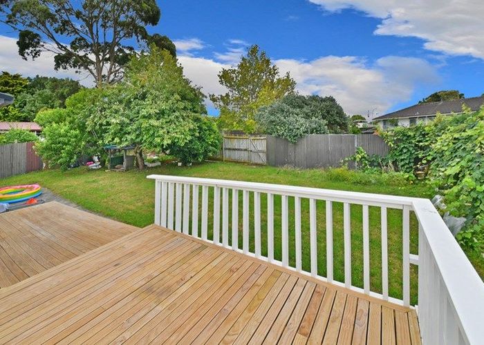  at 11 Pulman Place, Clover Park, Auckland