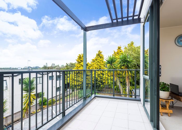  at 8/8 Flynn Street, Birkdale, Auckland