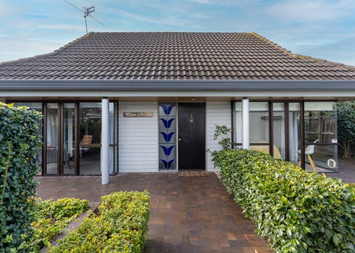  at 2/18 Windermere Road, Papanui, Christchurch