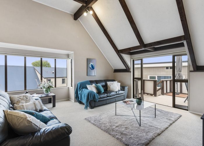  at 1 Adonis Place, Half Moon Bay, Auckland
