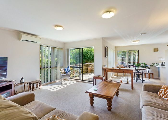  at 28 Weggery Drive, Waikanae Beach, Kapiti Coast, Wellington