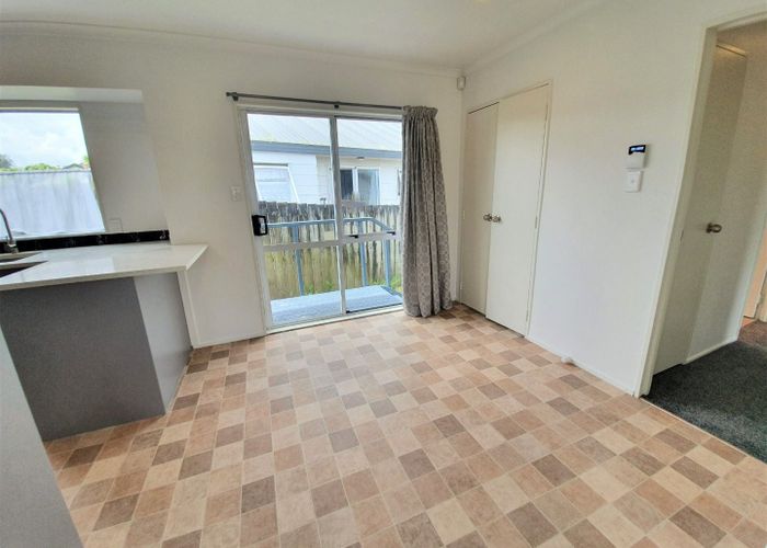  at 2/43 Solveig Place, Randwick Park, Manukau City, Auckland