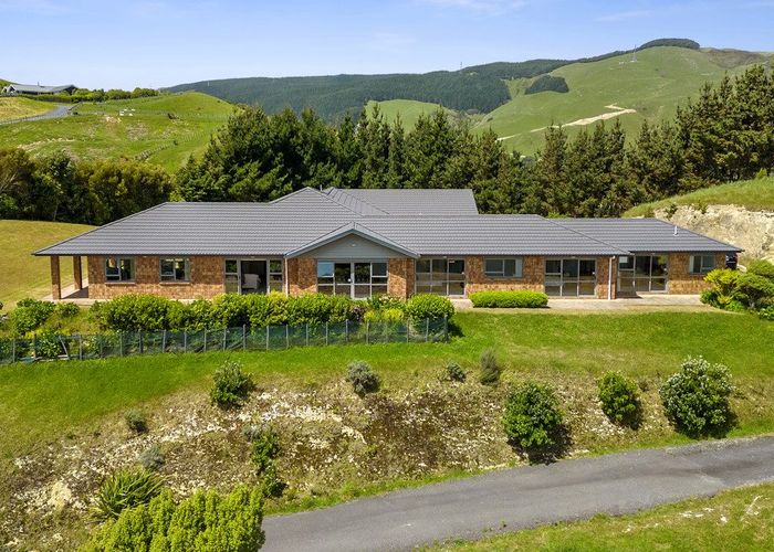  at 50 Bing Lucas Drive, Tawa, Wellington