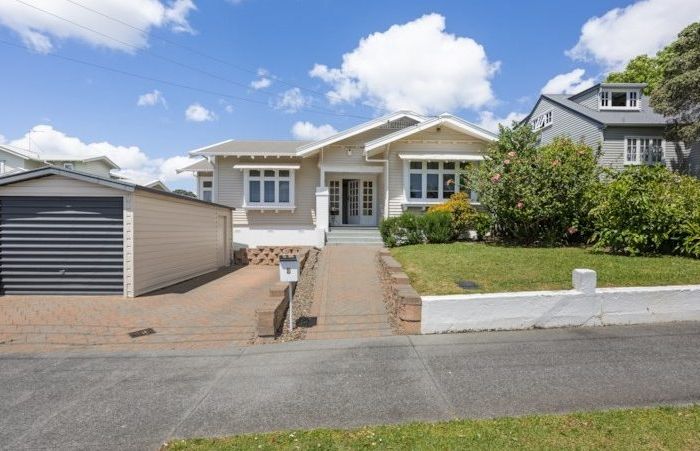  at 6 Admiral Beatty Avenue, Mount Roskill, Auckland