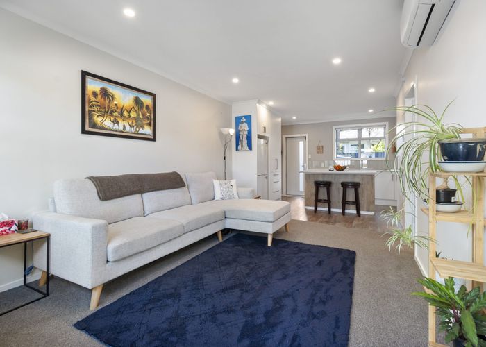  at 43 Hereford Street, West End, Palmerston North