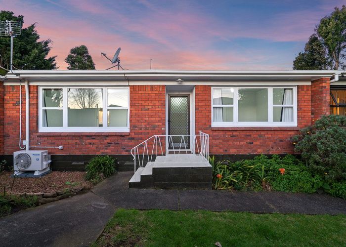  at 2/10 Mahon Place, Papatoetoe, Manukau City, Auckland