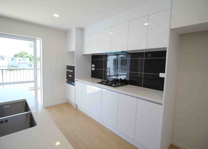  at 9D Waddell Ave, Point England, Auckland City, Auckland