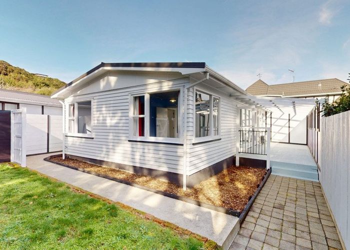  at 130a Main Road South, Raumati Beach, Kapiti Coast, Wellington