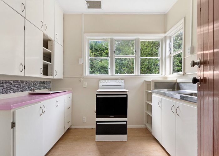  at 24 Hadfield Avenue, Waterview, Auckland City, Auckland