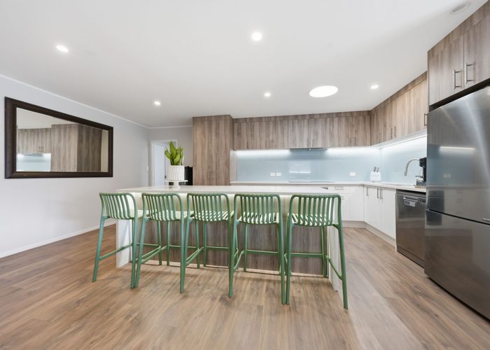  at 120 Hutchinsons Road, Bucklands Beach, Manukau City, Auckland