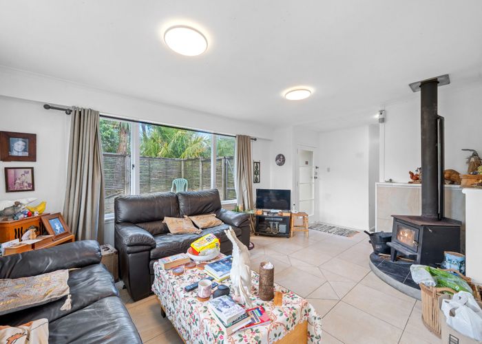  at 184 Don Buck Road, Massey, Auckland