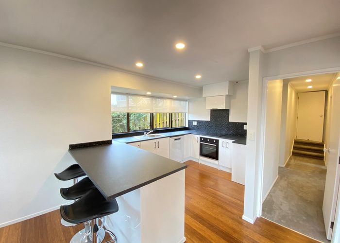  at 2/74 Bradbury Road, Botany Downs, Manukau