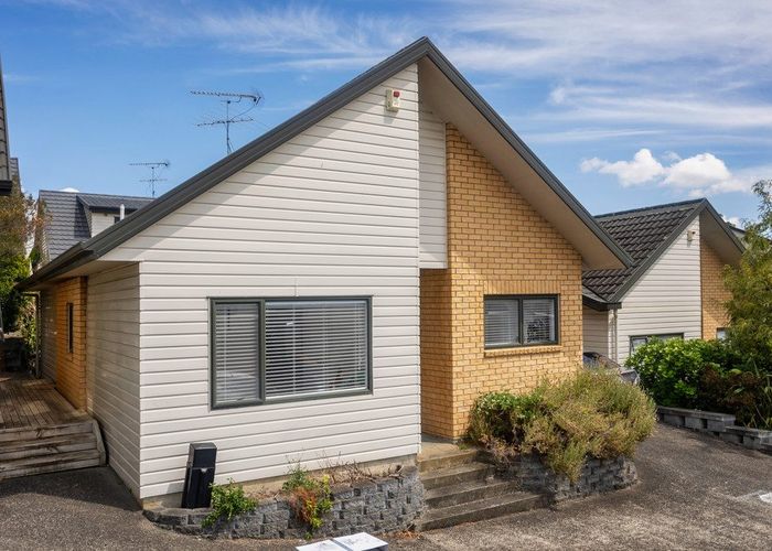  at 140/172 McLeod Road, Te Atatu South, Waitakere City, Auckland
