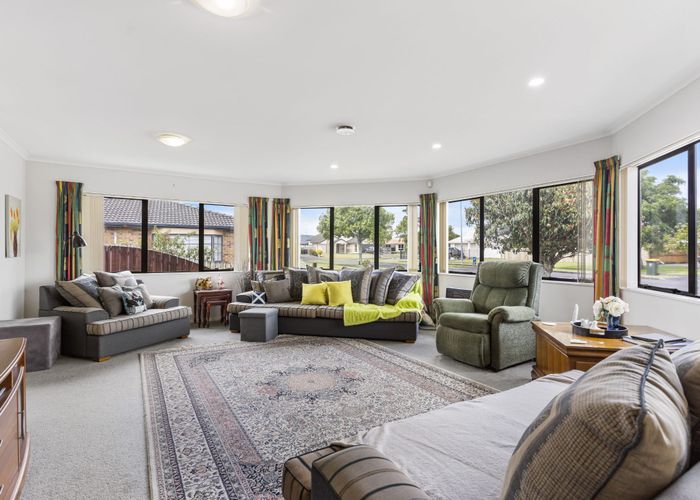  at 5 Lothian Brae, Wattle Downs, Auckland