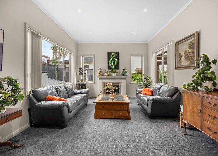  at 14 Kingsgate Place, Dannemora, Manukau City, Auckland