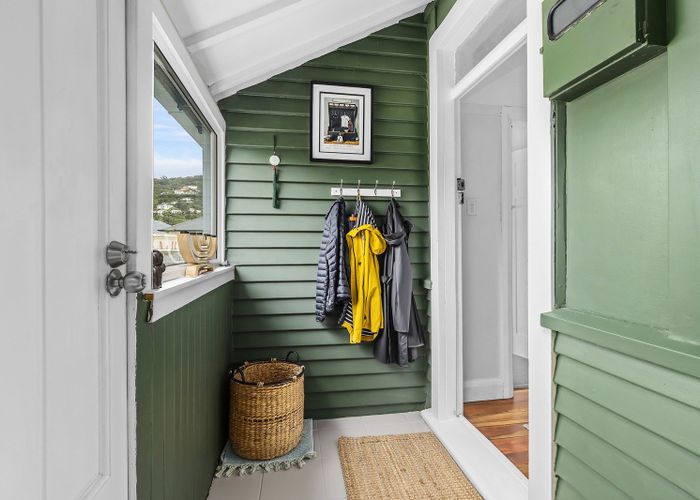  at 3 Apu Crescent, Lyall Bay, Wellington