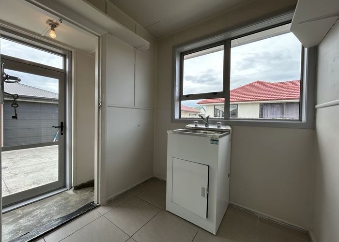  at 28 Fenchurch Street, Redwood, Christchurch City, Canterbury