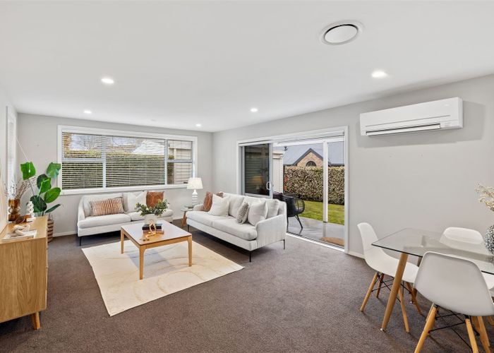  at 2/57 Mcfaddens Road, St Albans, Christchurch