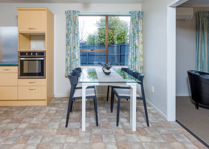  at 2/21 Montclare Avenue, Ilam, Christchurch