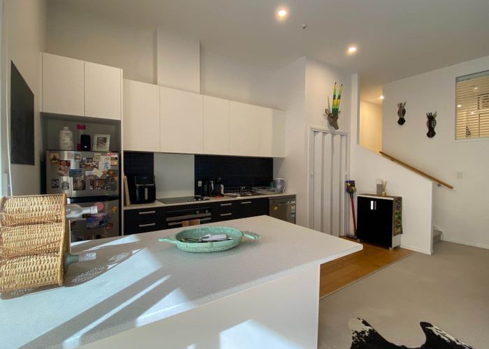  at 7/8 Thompson Park Road, Mount Wellington, Auckland City, Auckland