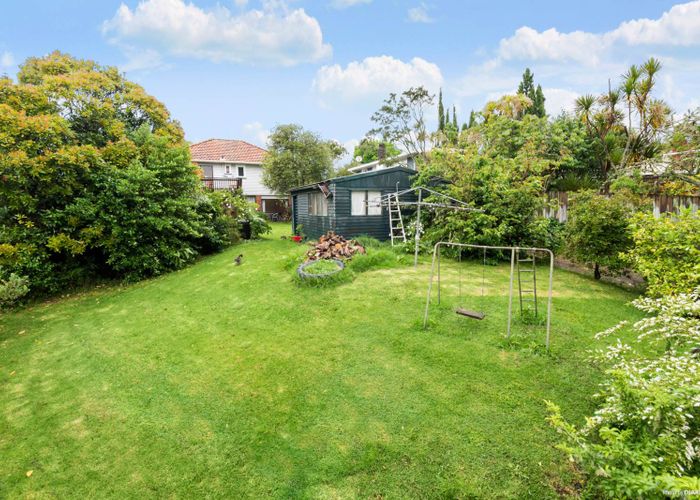 Free property data for 56 Fairmount Road, Titirangi, Auckland homes.co.nz