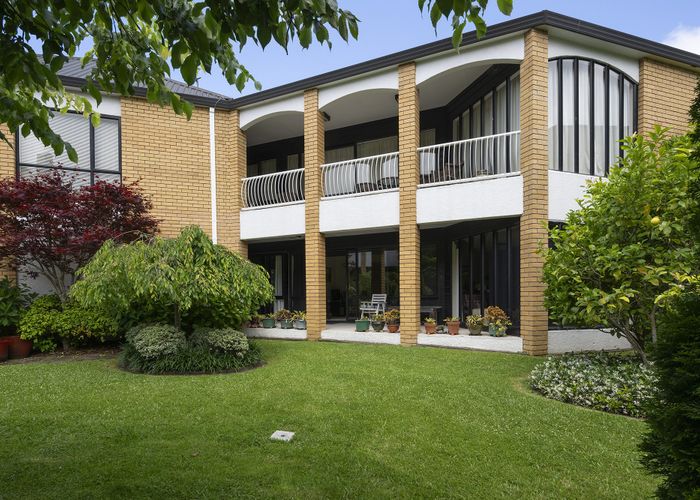  at 9/31 Green Lane East, Remuera, Auckland