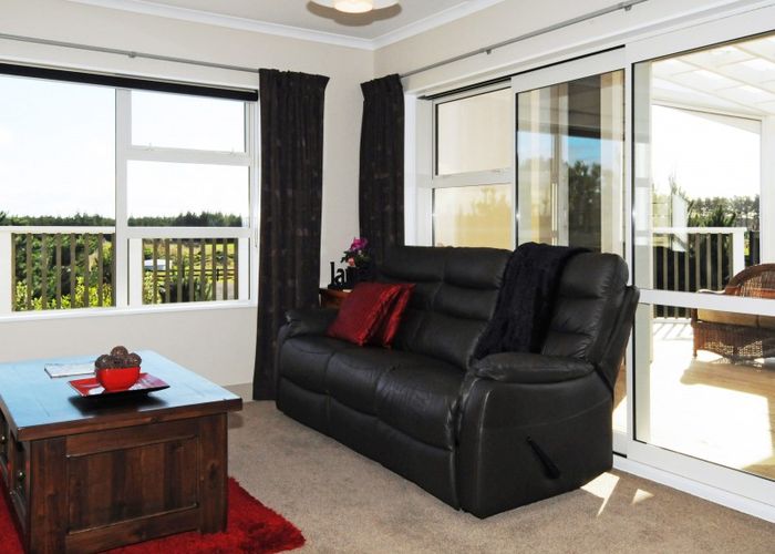  at 32 Kanuka Drive, Waitarere, Levin
