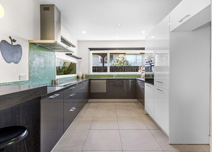  at 30 Highfield Place, Avonhead, Christchurch City, Canterbury