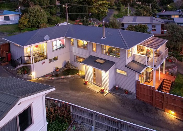  at 2 Sydney Crescent, Raumati South, Paraparaumu