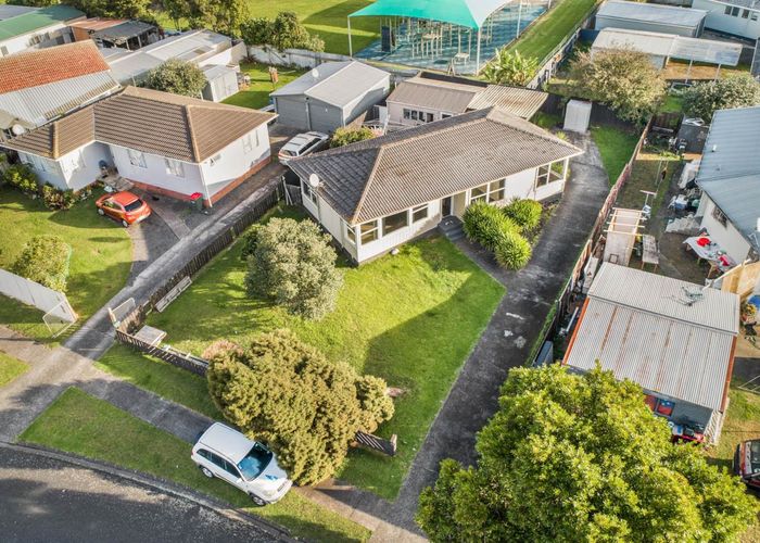  at 39 Staverton Crescent, Mangere, Auckland
