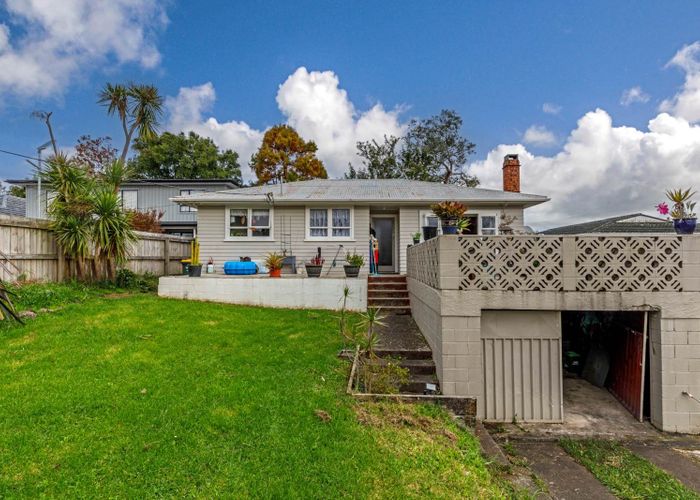  at 16 Pomaria Road, Henderson, Waitakere City, Auckland
