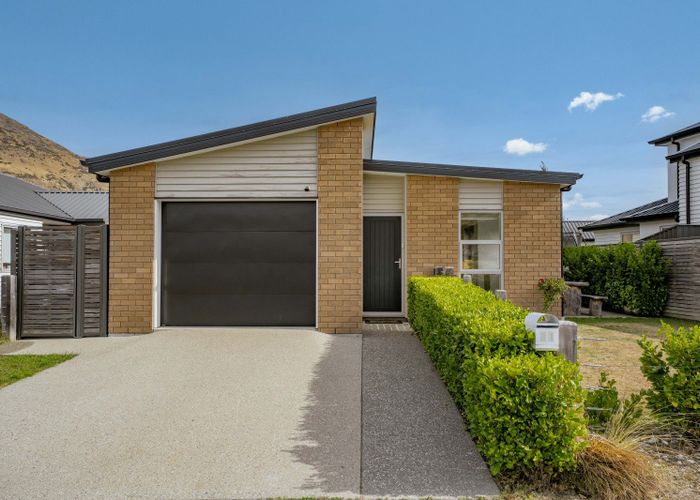  at 11 Stone Walls Terrace, Lower Shotover, Lower Shotover