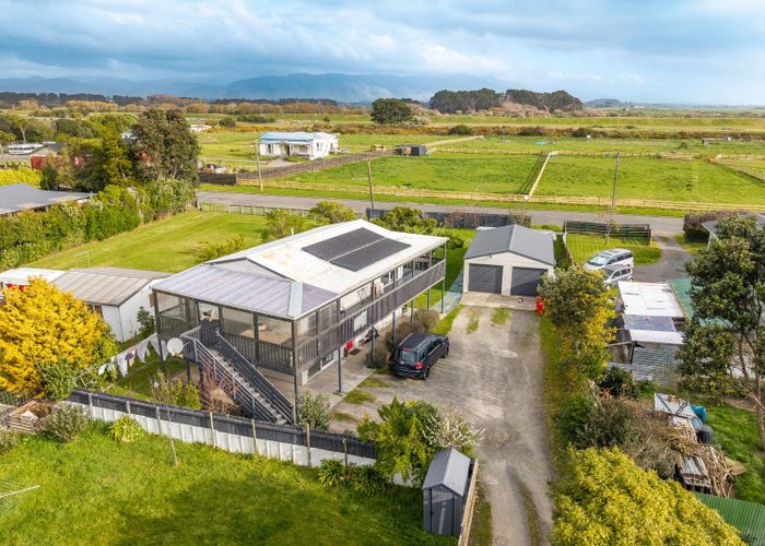  at 75 Atkinson Avenue, Otaki Beach, Kapiti Coast, Wellington
