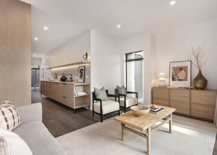  at 2/44 Winchester Street, Merivale, Christchurch City, Canterbury