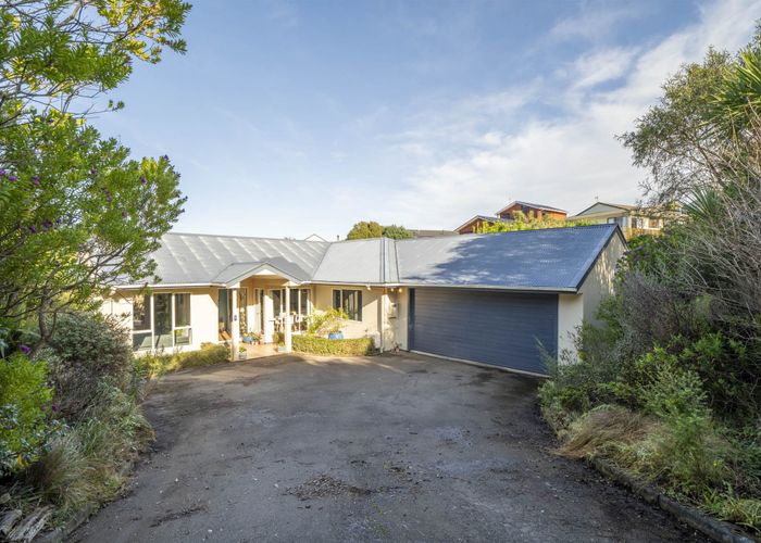  at 7 Padstow Place, Camborne, Porirua