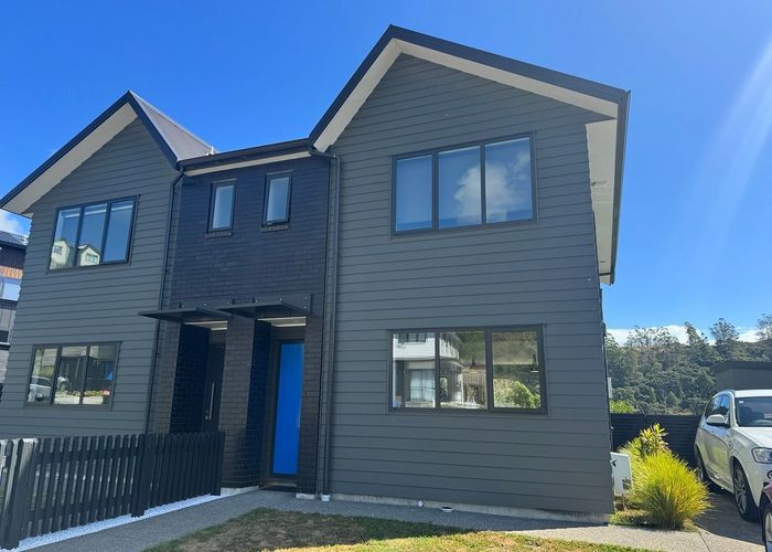  at 8 Holystone Road, Whitby, Porirua, Wellington