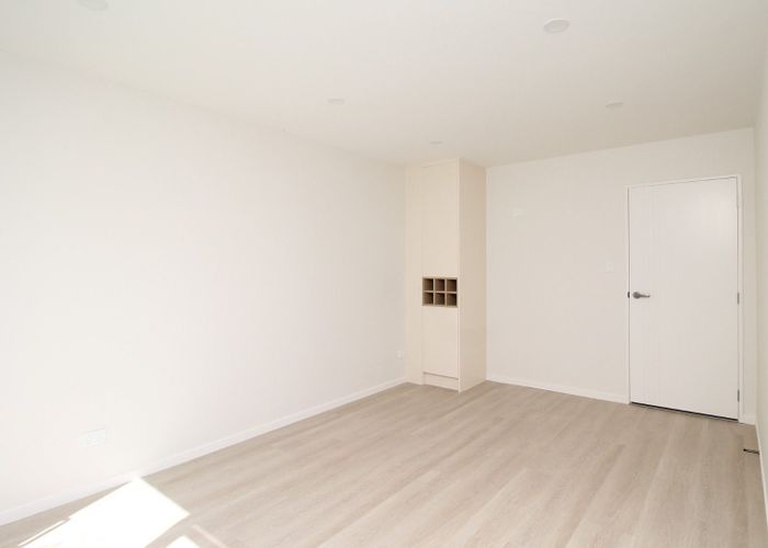  at 7E Spears Place, Botany Downs, Manukau City, Auckland