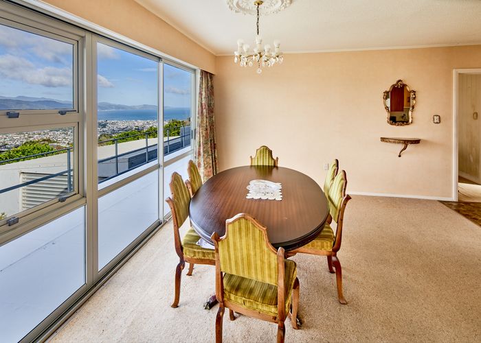  at 31 Pokohiwi Road, Normandale, Lower Hutt