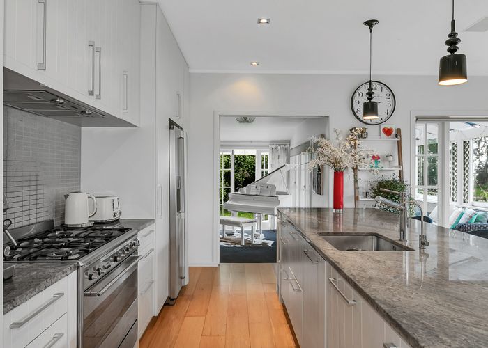  at 518 Point Chevalier Road, Point Chevalier, Auckland City, Auckland