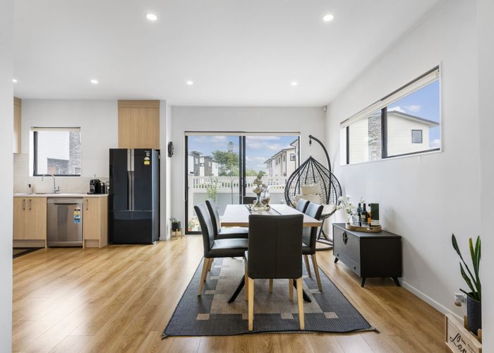  at 2/7 Wastney Road, Alfriston, Auckland