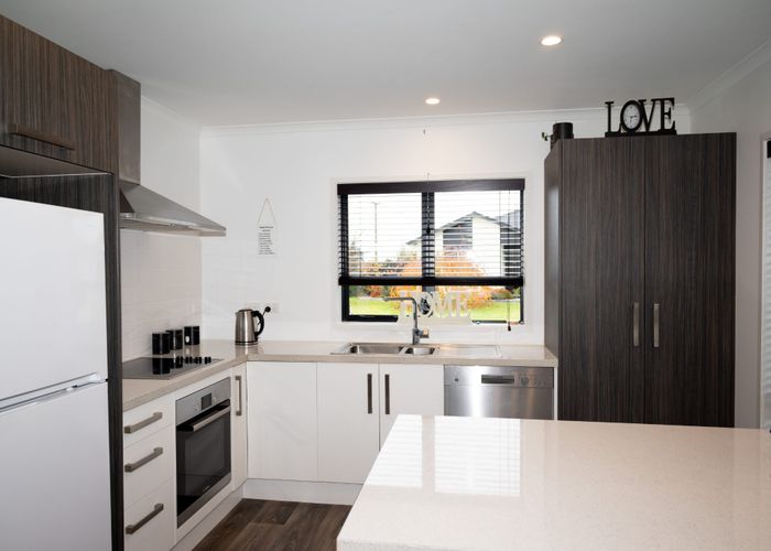  at 18/11 Errol Close, Burbush, Hamilton, Waikato