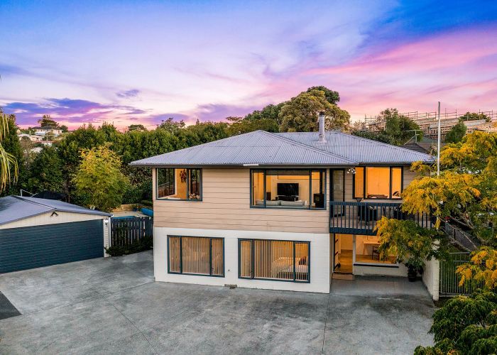  at 6 May Avenue, Te Atatu South, Waitakere City, Auckland