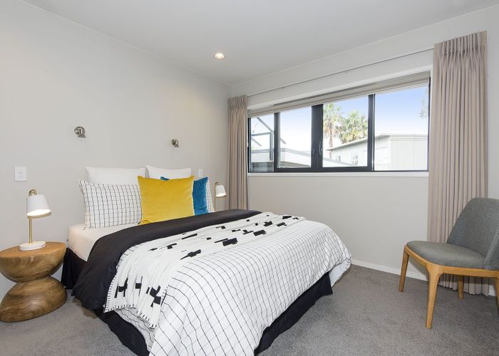 at 2/270 Jervois Road, Herne Bay, Auckland