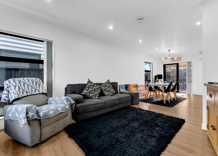  at 127E Russell Road, Manurewa, Manukau City, Auckland