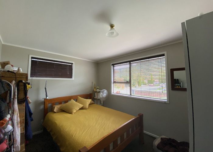  at 8 Denver Grove, Totara Park, Upper Hutt, Wellington