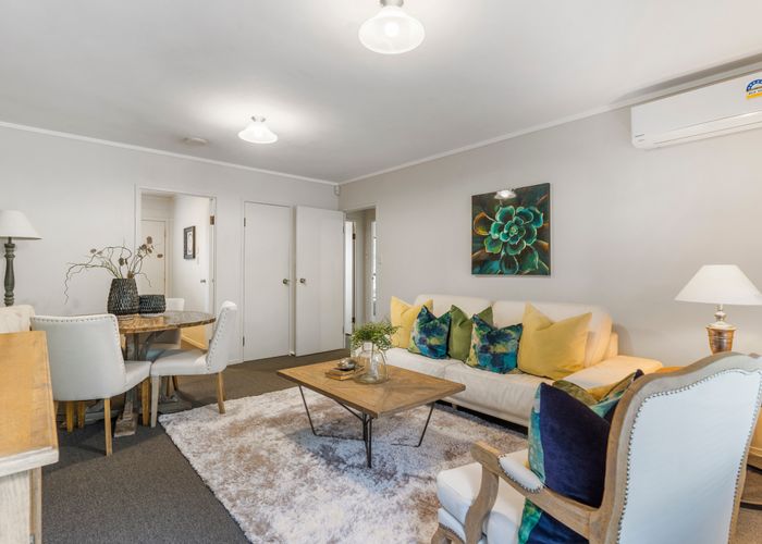  at 11/16 Knight Avenue, Mount Albert, Auckland