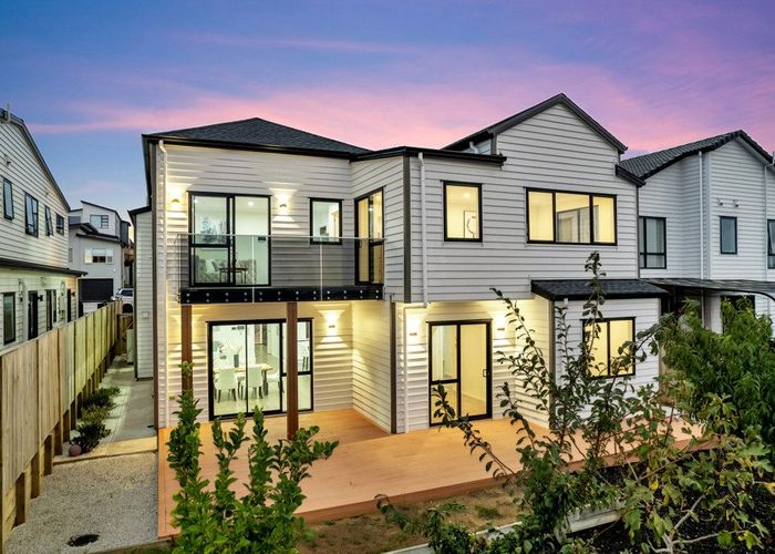  at 9 Whakahoki Road, Flat Bush, Manukau City, Auckland