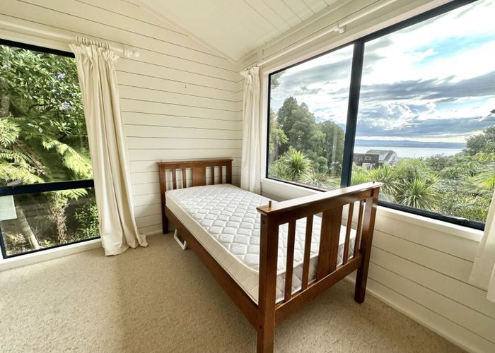  at 98 Hadfield Street, Beach Haven, North Shore City, Auckland